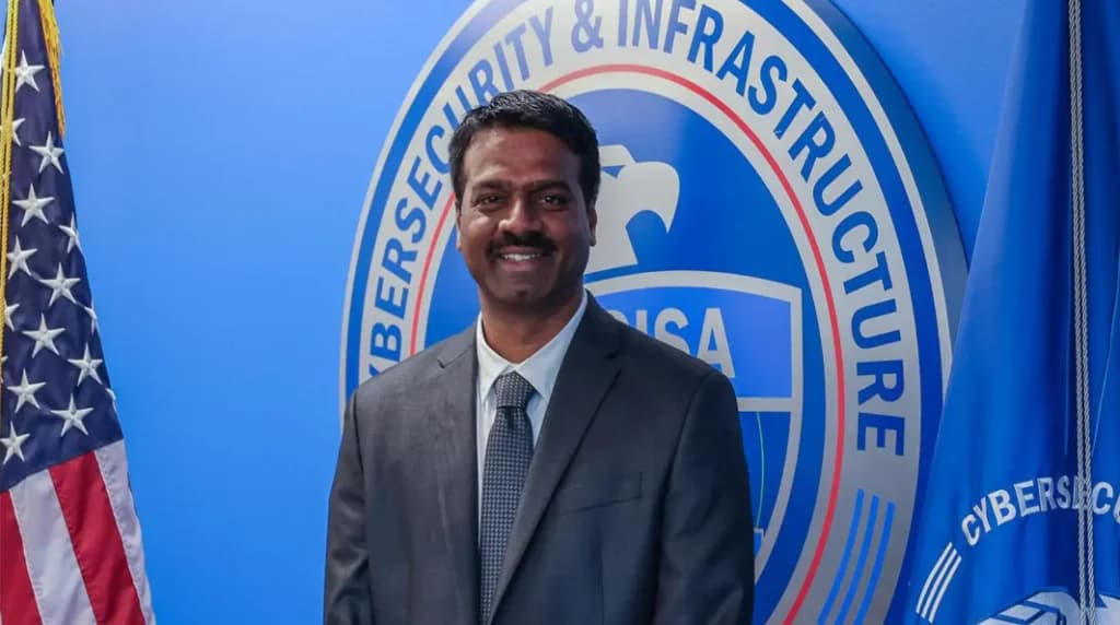 ဒေါ်နယ်ထရမ့်ရဲ့ Cyber လုံခြုံရေး အကြီးအကဲကိုယ်တိုင် လျှို့ဝှက်ဖိုင်တွေကို ChatGPT ပေါ် မှားတင်မိ