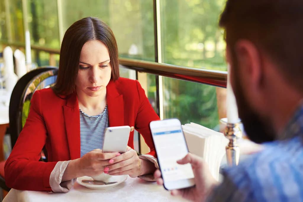 အင်တာနက် ၂ ပတ်မသုံးရင် ဦးနှောက်အိုမင်းရင့်ရော်မှုကို ၁၀ နှစ် လျှော့ချပေးနိုင်