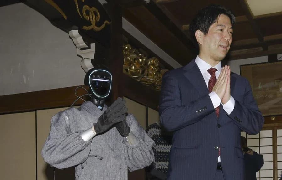 ဂျပန်မှာ လူတွေရဲ့ စိတ်ပိုင်းဆိုင်ရာ ပြဿနာတွေကို ဖြေရှင်းပေးမယ့် AI စက်ရုပ်ဘုန်းတော်ကြီး မိတ်ဆက်