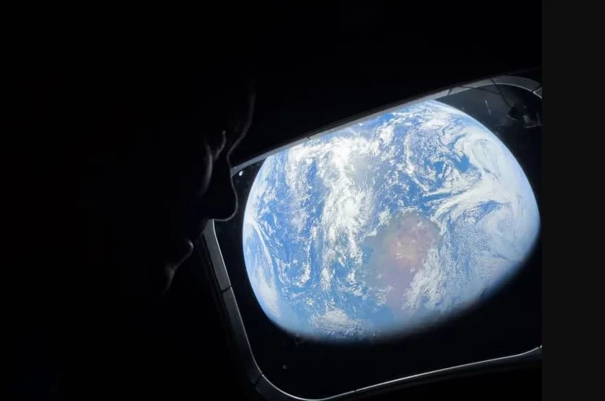 လပေါ်ကိုသွားတဲ့ Artemis II ခရီးစဥ်အတွင်း iPhone 17 Pro Max နဲ့ ရိုက်ကူးထားတဲ့ ဓာတ်ပုံတွေကို NASA ထုတ်ပြန်